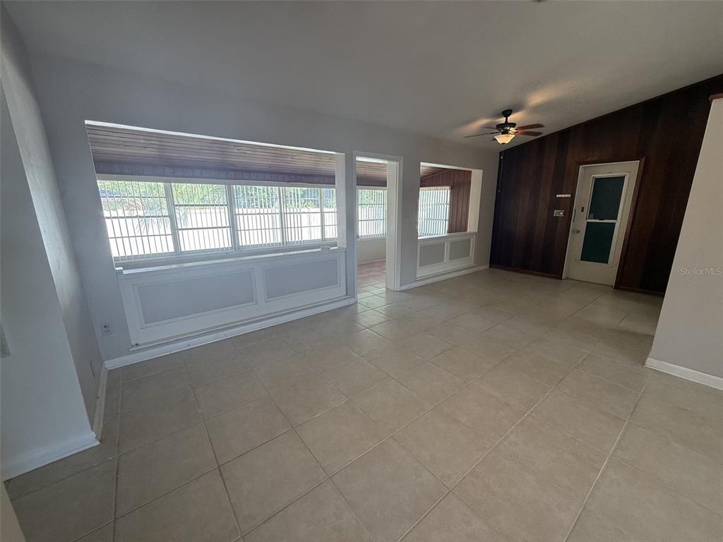 331 SHIRLEY AVENUE, BELLEAIR, FL — photo 3 of 12