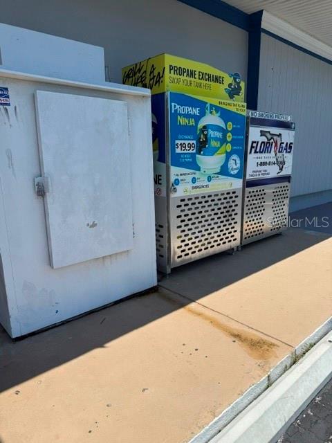 9125 OLD MEMORIAL HIGHWAY, TAMPA, FL — photo 4 of 30