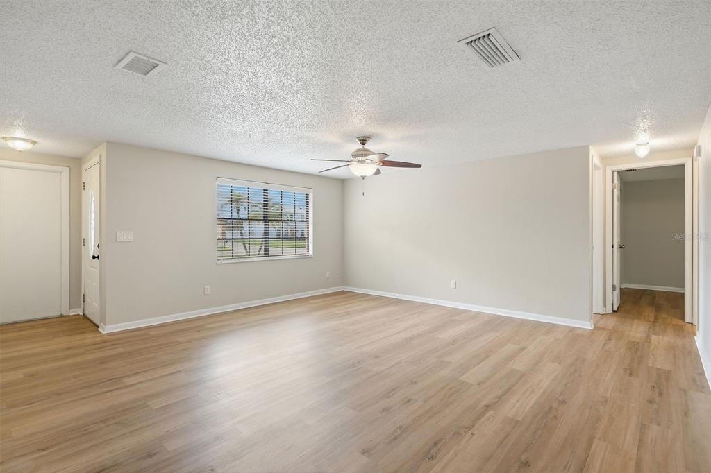 1417 FOGGY RIDGE PARKWAY, LUTZ, FL — photo 3 of 24