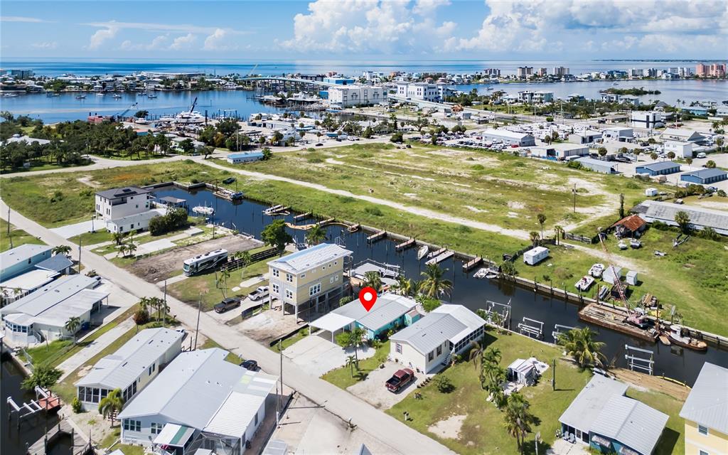 847 OAK STREET, FORT MYERS BEACH, FL — photo 3 of 30