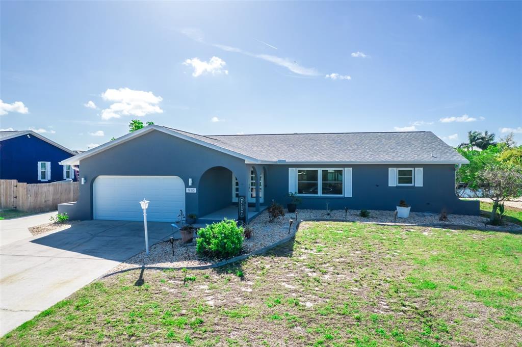 910 EAGLE LANE