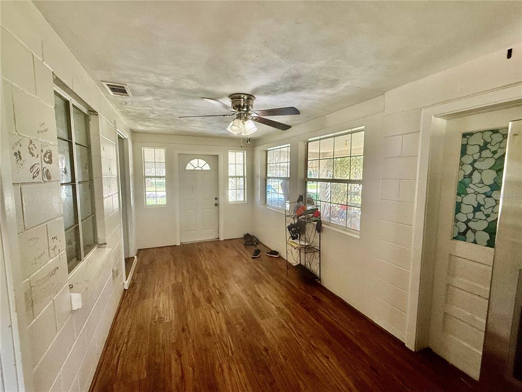 255 VALENCIA ROAD, DEBARY, FL — photo 4 of 27