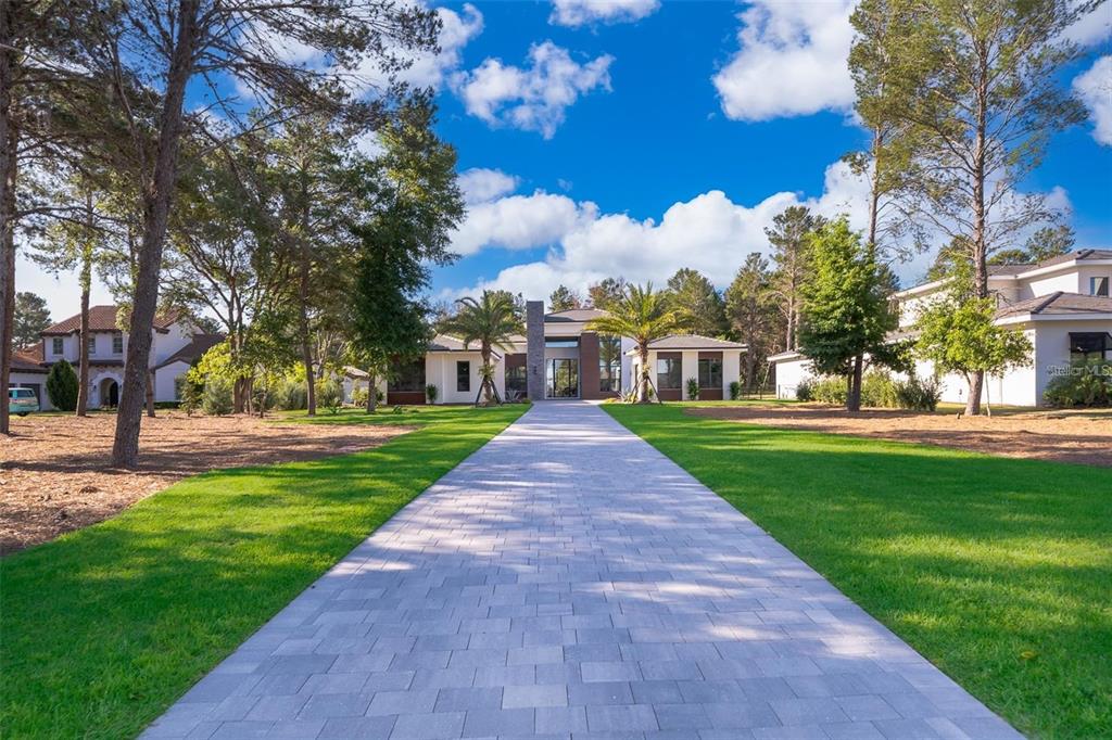 15210 PENDIO DRIVE