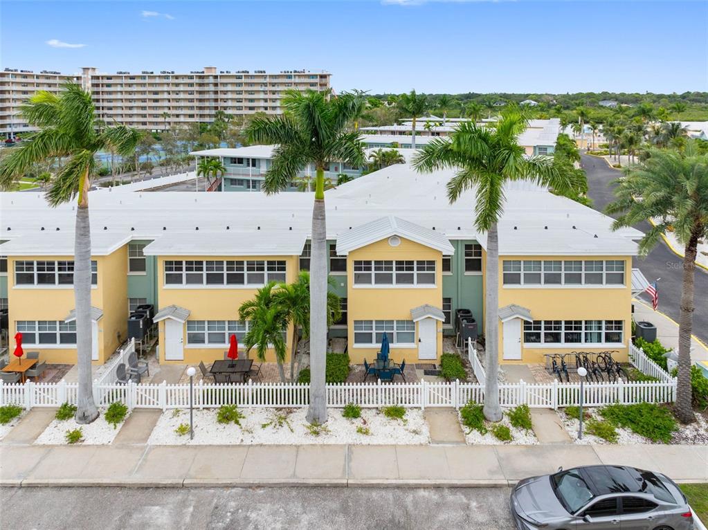 19417 GULF BOULEVARD UNIT D206, INDIAN SHORES, FL — photo 2 of 27