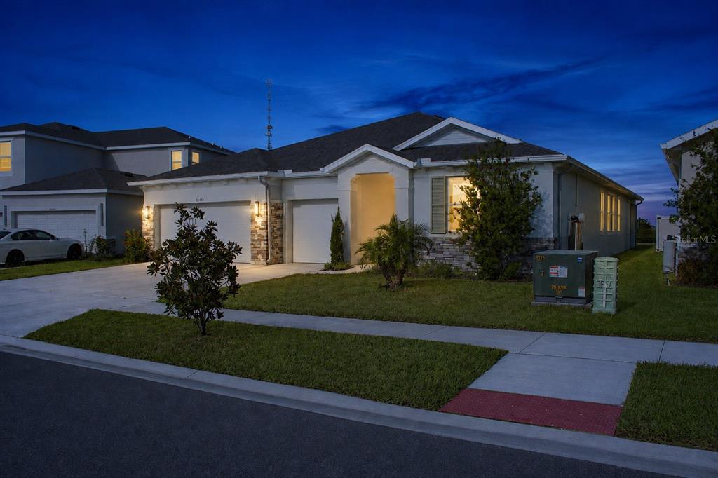 10345 BRIDGEGATE HEIGHTS LOOP, SAN ANTONIO, FL — photo 3 of 30