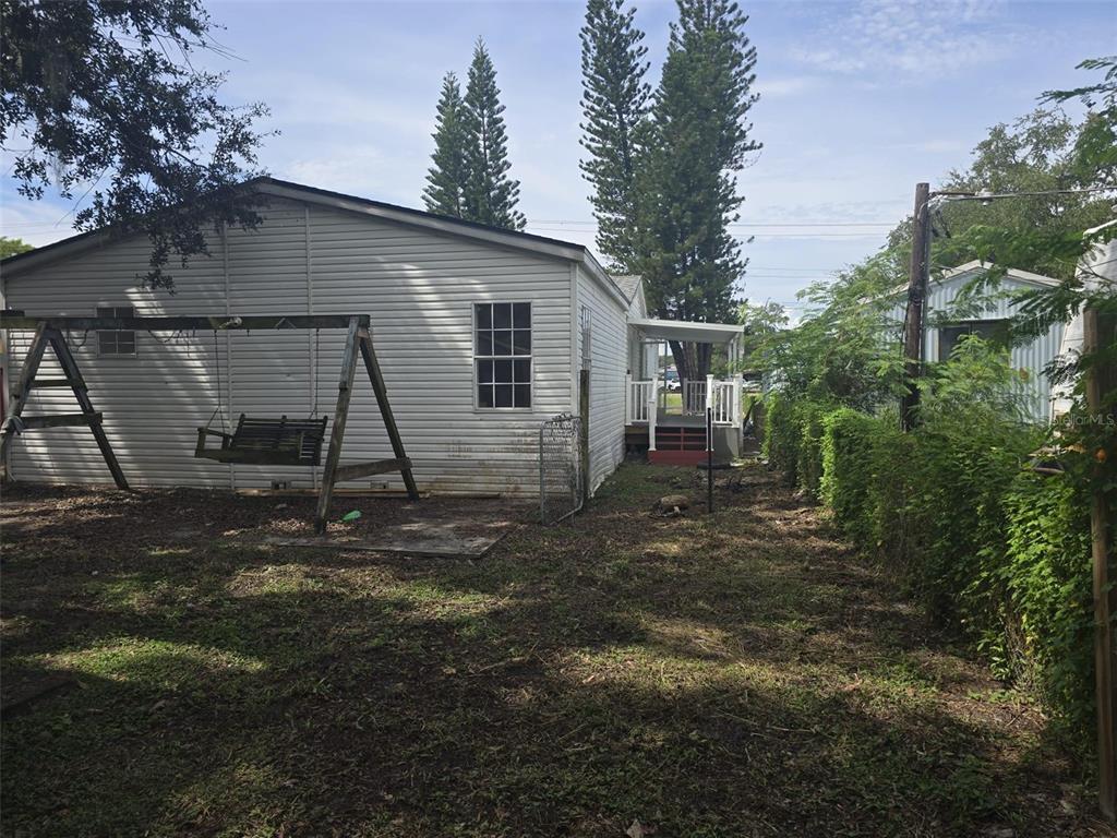 10012 INDIANA STREET, GIBSONTON, FL — photo 3 of 15