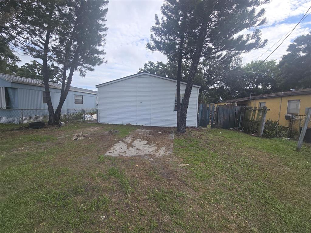 10012 INDIANA STREET, GIBSONTON, FL — photo 4 of 15