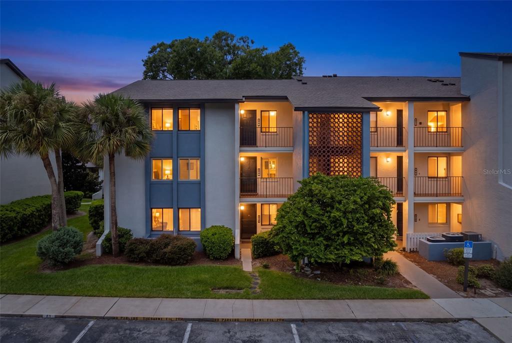 11 ESCONDIDO CIRCLE UNIT 102