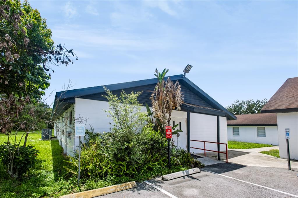 6600 HOFFNER AVENUE, ORLANDO, FL — photo 3 of 40