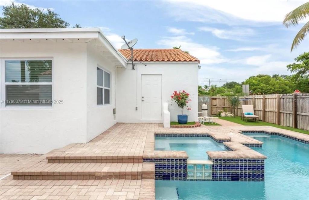 820 NE 80TH STREET