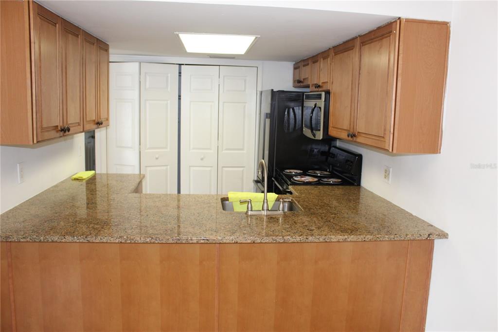 6912 EL CENTRO COURT UNIT 1, TAMPA, FL — photo 3 of 11