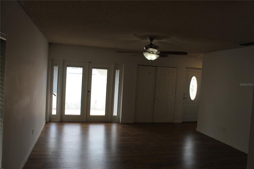 6912 EL CENTRO COURT UNIT 1, TAMPA, FL — photo 5 of 11