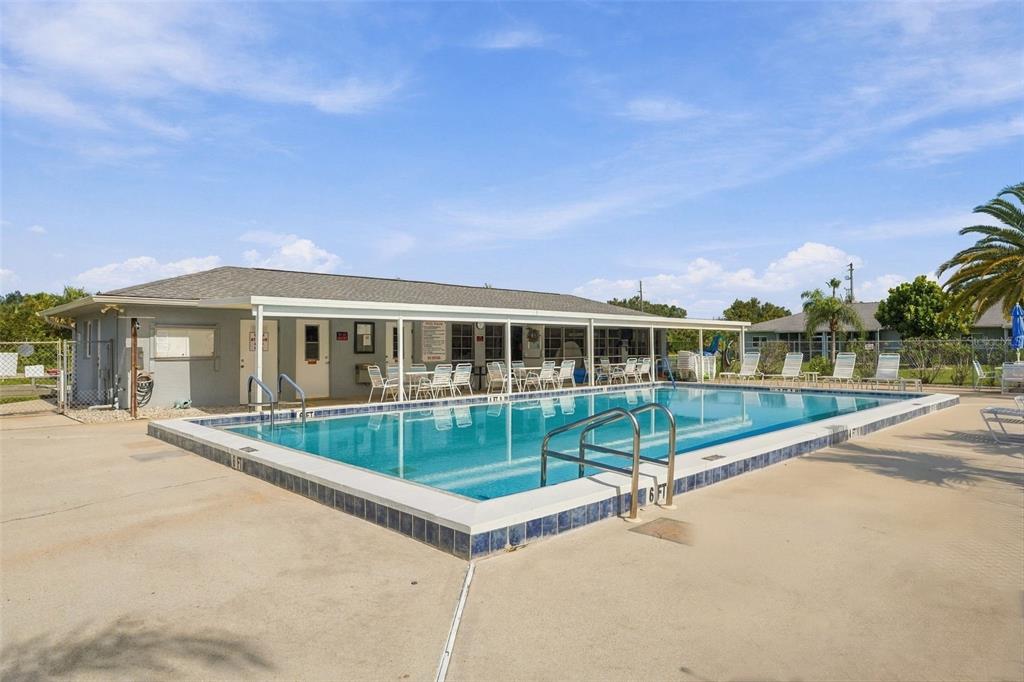 12274 SW EGRET CIRCLE UNIT 3203, LAKE SUZY, FL — photo 2 of 30