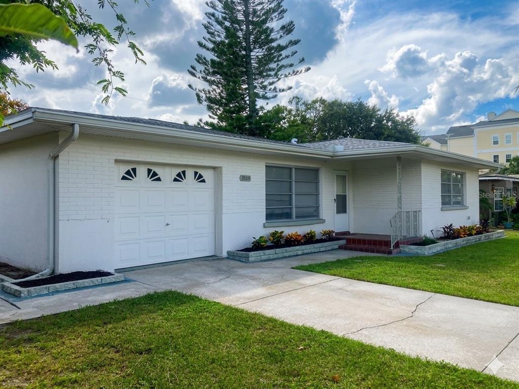 1559 BARRY ROAD