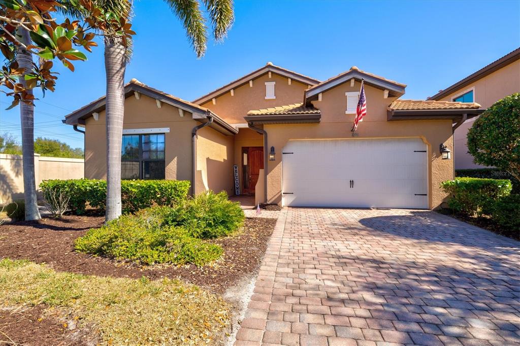 1098 BRADBERRY DRIVE