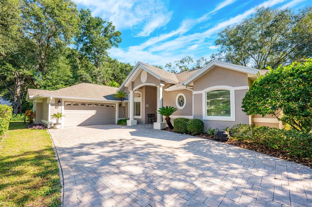 935 RIDGESIDE COURT