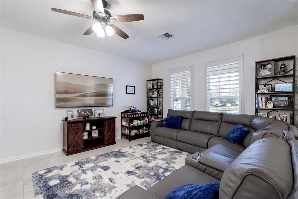 17126 QUICKSILVER AVENUE, WINTER GARDEN, FL — photo 4 of 38