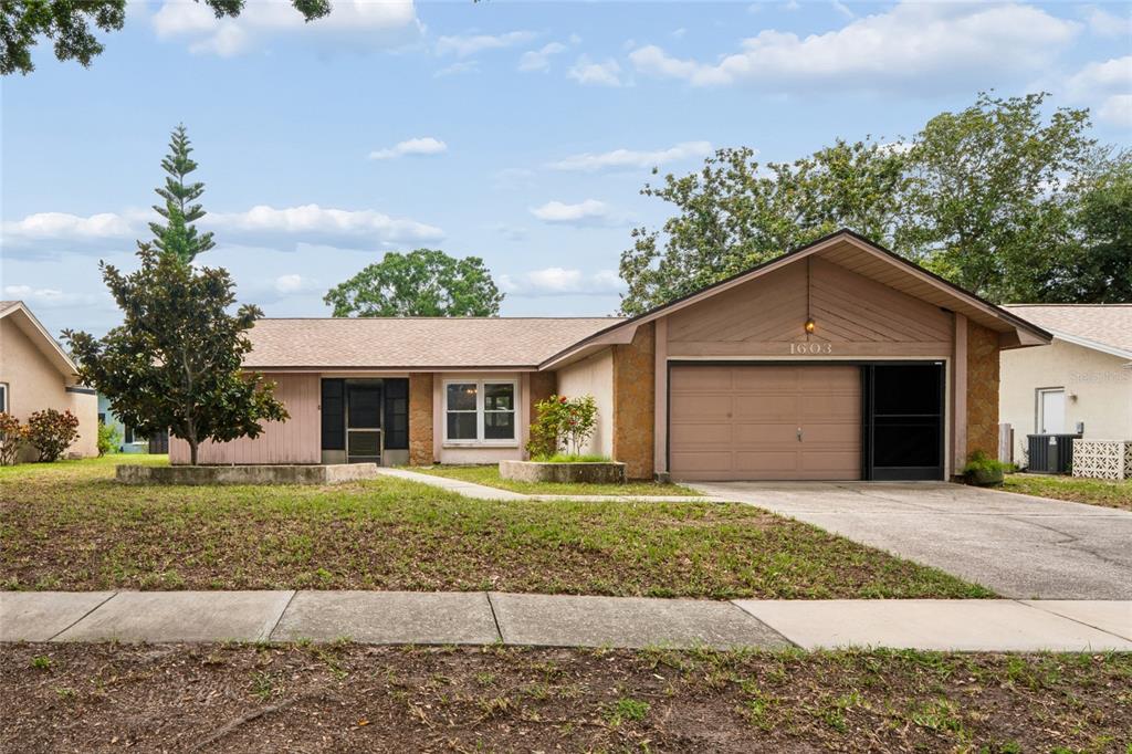 1603 GLENGARRY DRIVE