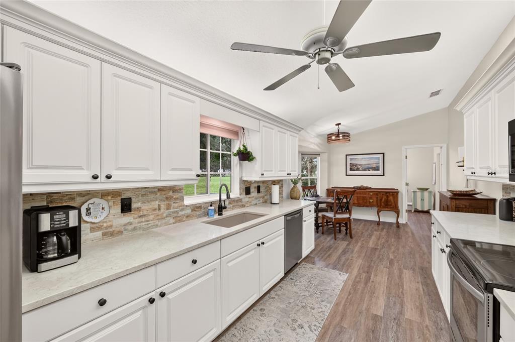 13727 SW 111TH AVENUE, DUNNELLON, FL — photo 4 of 30