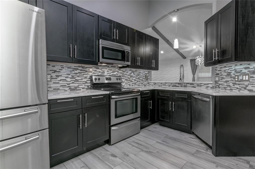 307 WOODBAY COURT, ORLANDO, FL — photo 3 of 15
