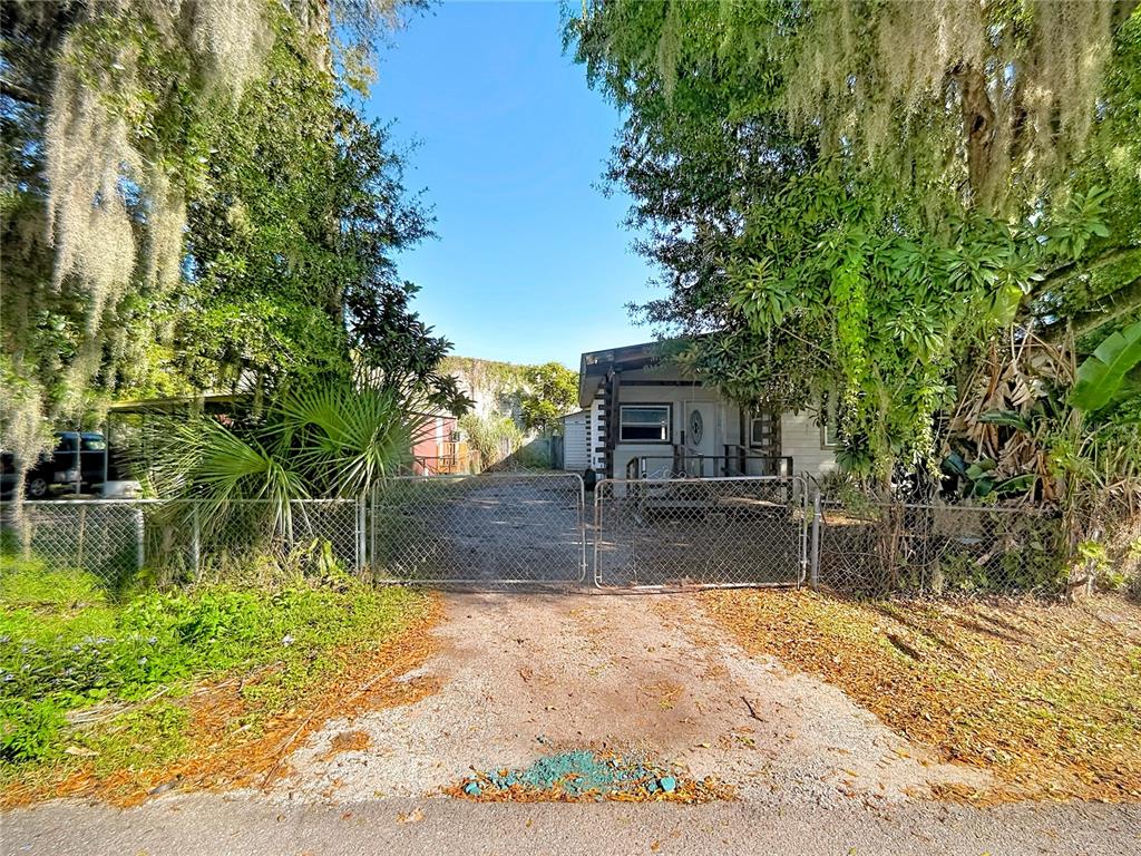 729 CREVASSE STREET, LAKELAND, FL — photo 2 of 26