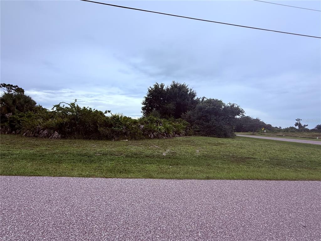 101 WRIGHT DRIVE, ROTONDA WEST, FL — photo 4 of 6