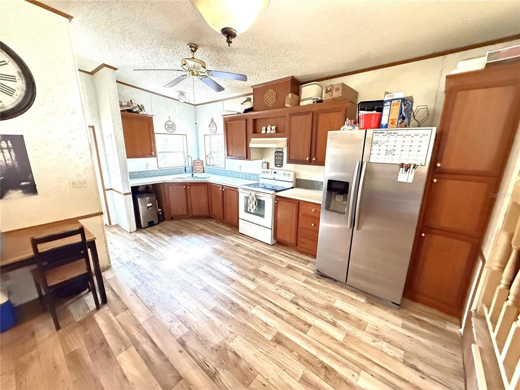 12451 NE 15TH ST, WILLISTON, FL — photo 3 of 15