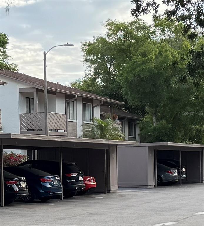 511 LONGFELLOW COURT UNIT B