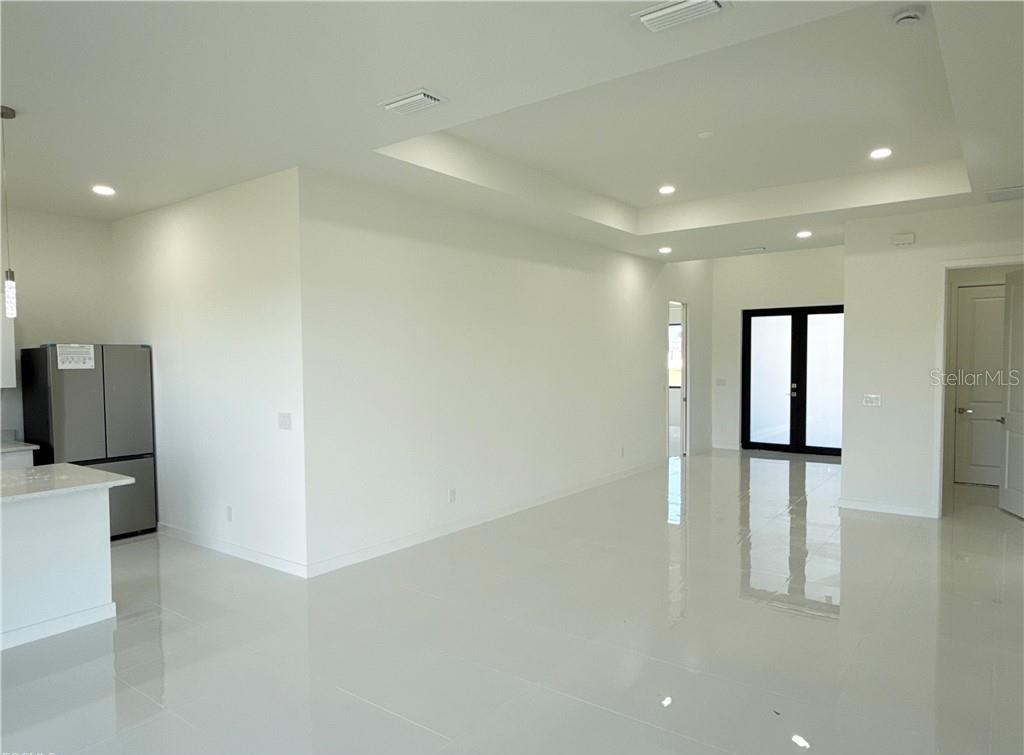 4238 NW 34TH TERRACE, CAPE CORAL, FL — photo 4 of 30
