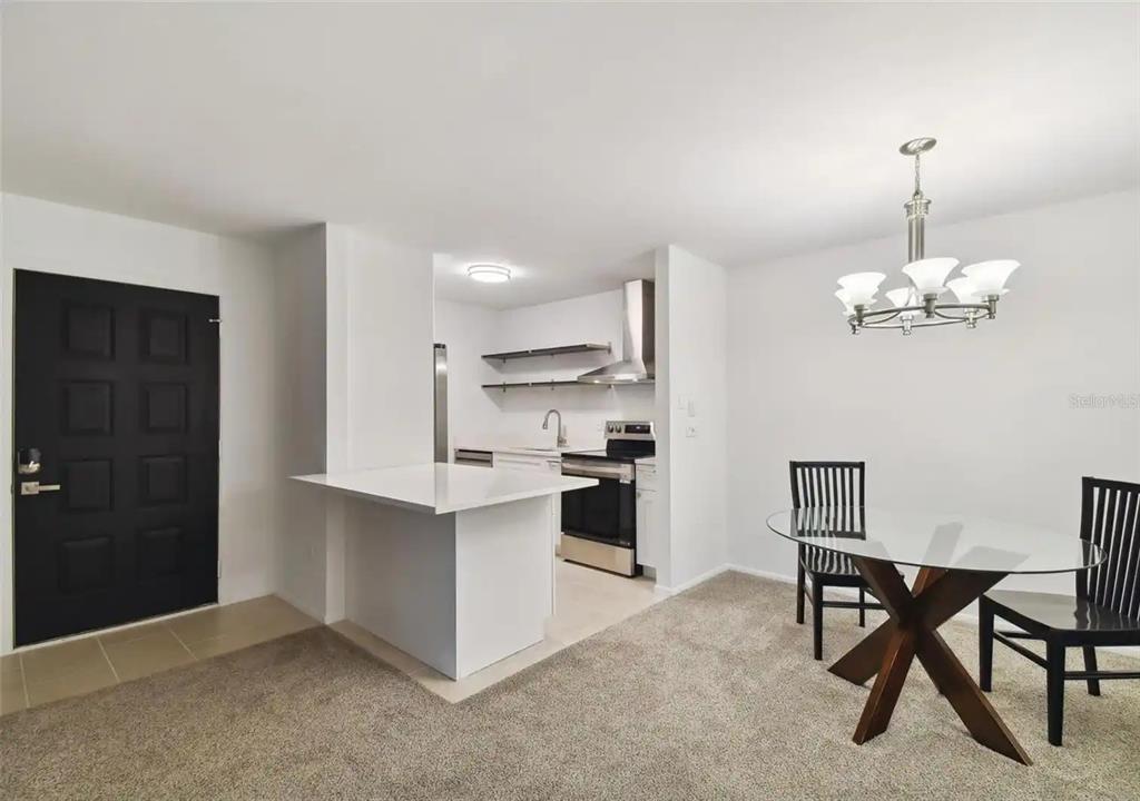 6015 LAKETREE LN UNIT E, TEMPLE TERRACE, FL — photo 2 of 24