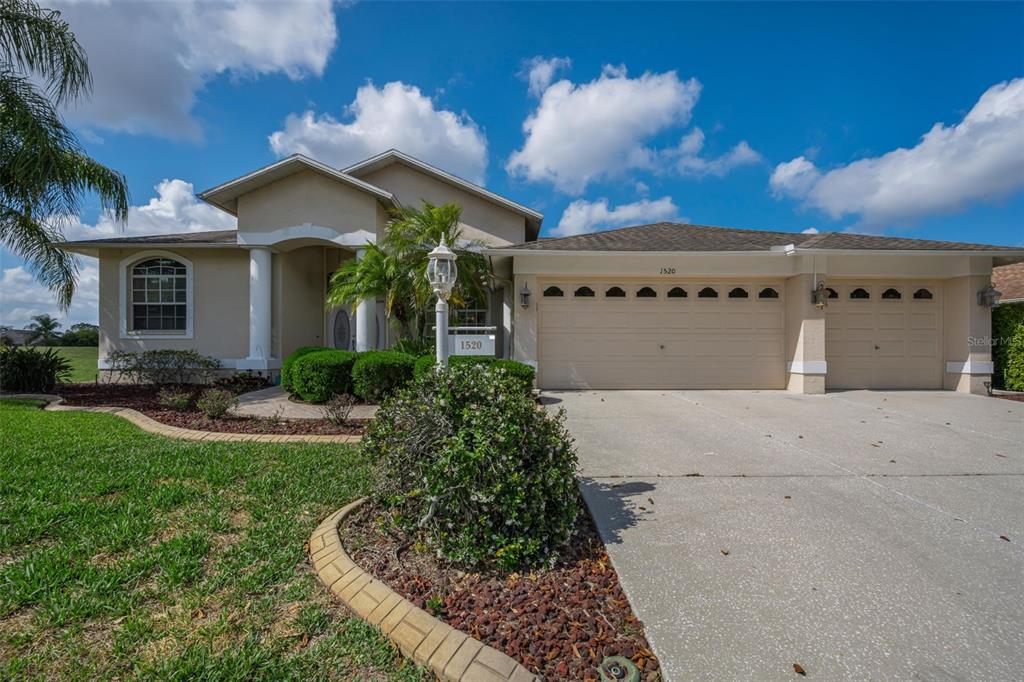 1520 WINDING WILLOW DRIVE