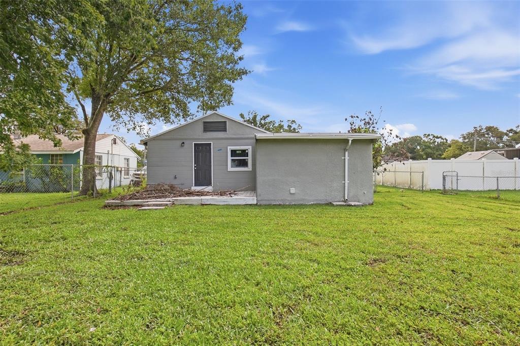 6804 N WILLOW AVENUE, TAMPA, FL — photo 4 of 6