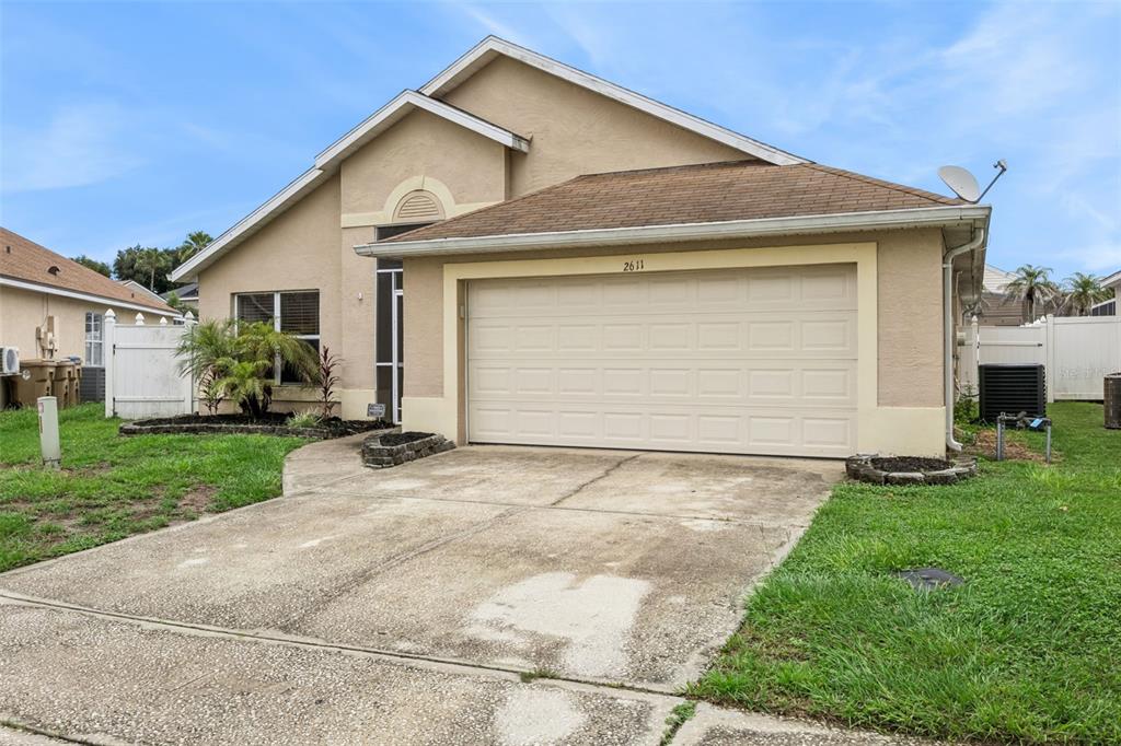 2611 BROOKSHIRE COURT, KISSIMMEE, FL — photo 2 of 30