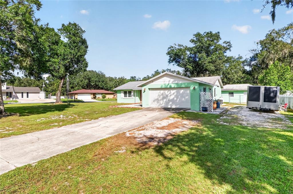 2140 CREEK SIDE DRIVE, LAKELAND, FL — photo 3 of 56