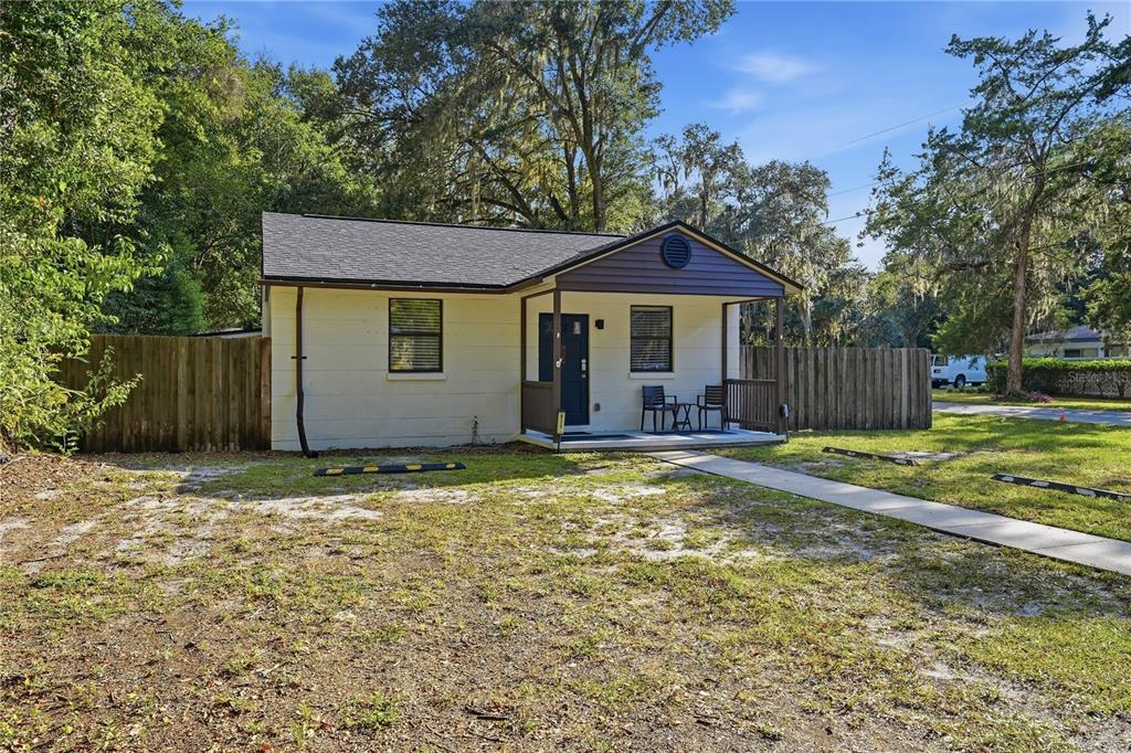 825 NW 19TH AVENUE, GAINESVILLE, FL — photo 4 of 22