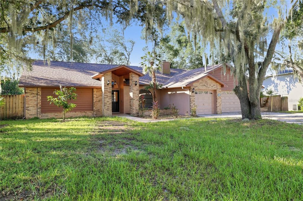 1005 HOLLYBERRY COURT, BRANDON, FL — photo 2 of 32
