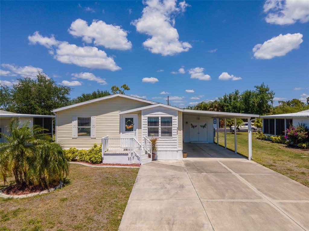 9086 PINEHAVEN WAY