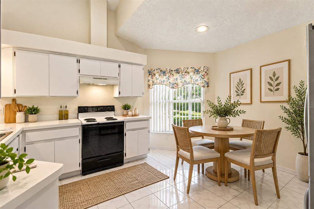 610 LAKEMONT DRIVE, BRANDON, FL — photo 2 of 15