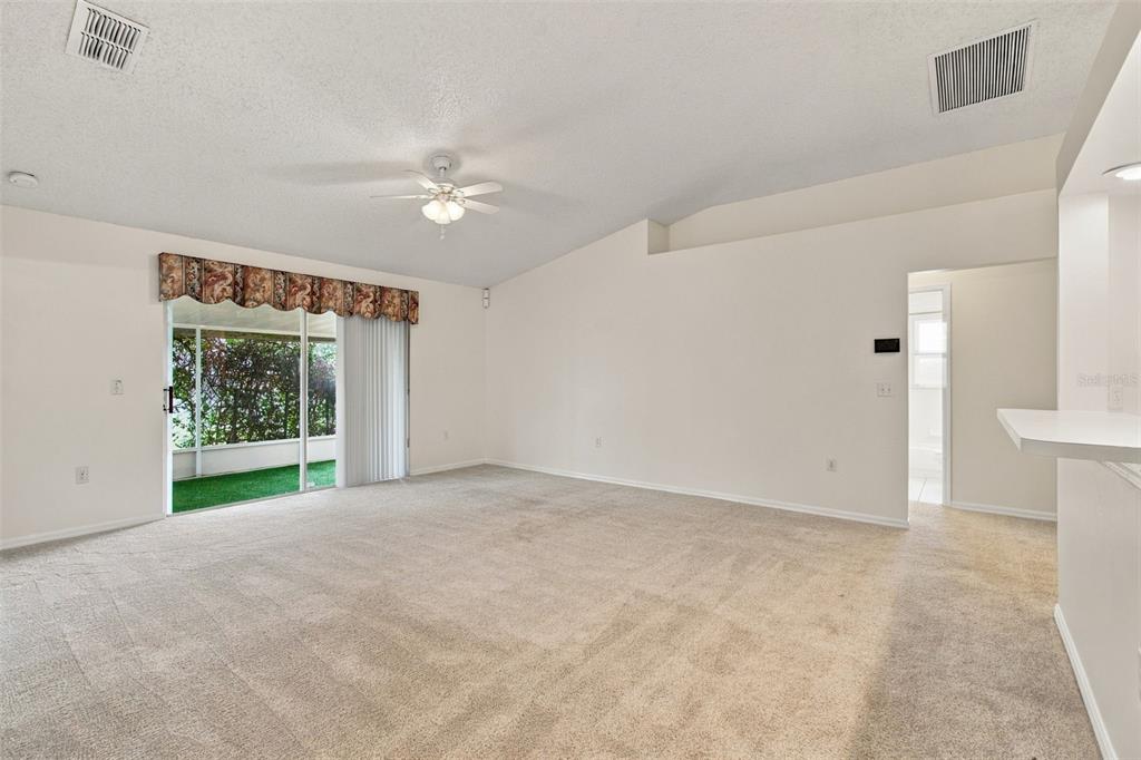 610 LAKEMONT DRIVE, BRANDON, FL — photo 5 of 15
