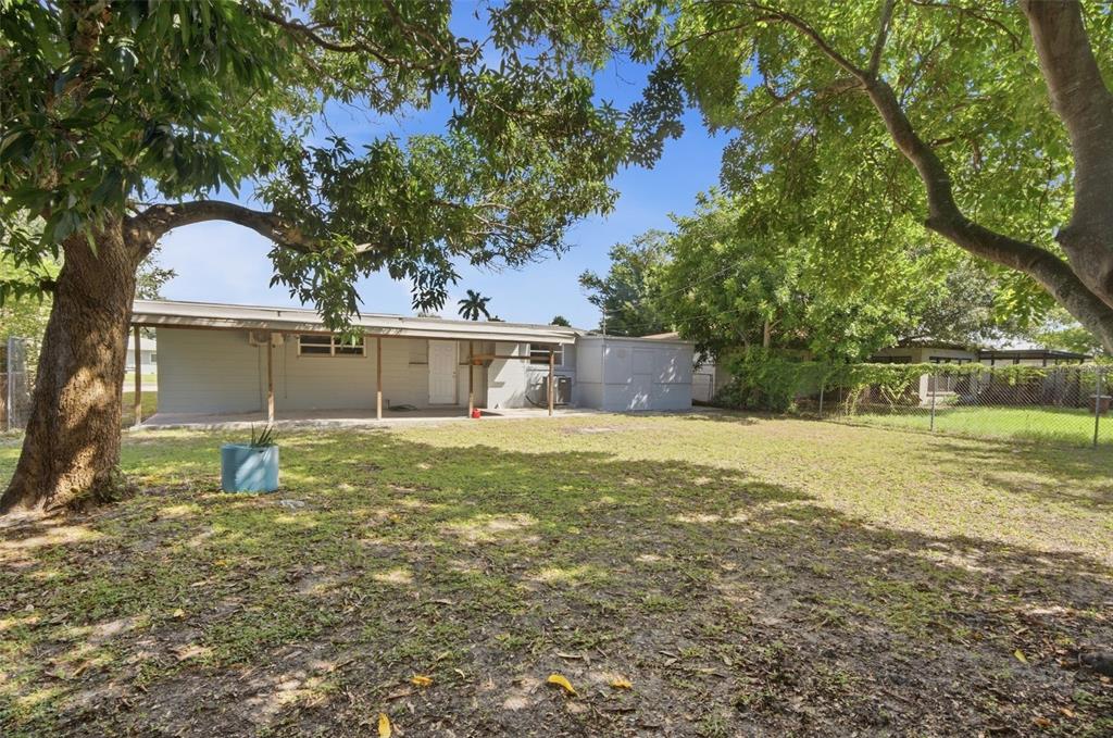 6448 41ST AVENUE N, ST PETERSBURG, FL — photo 5 of 29