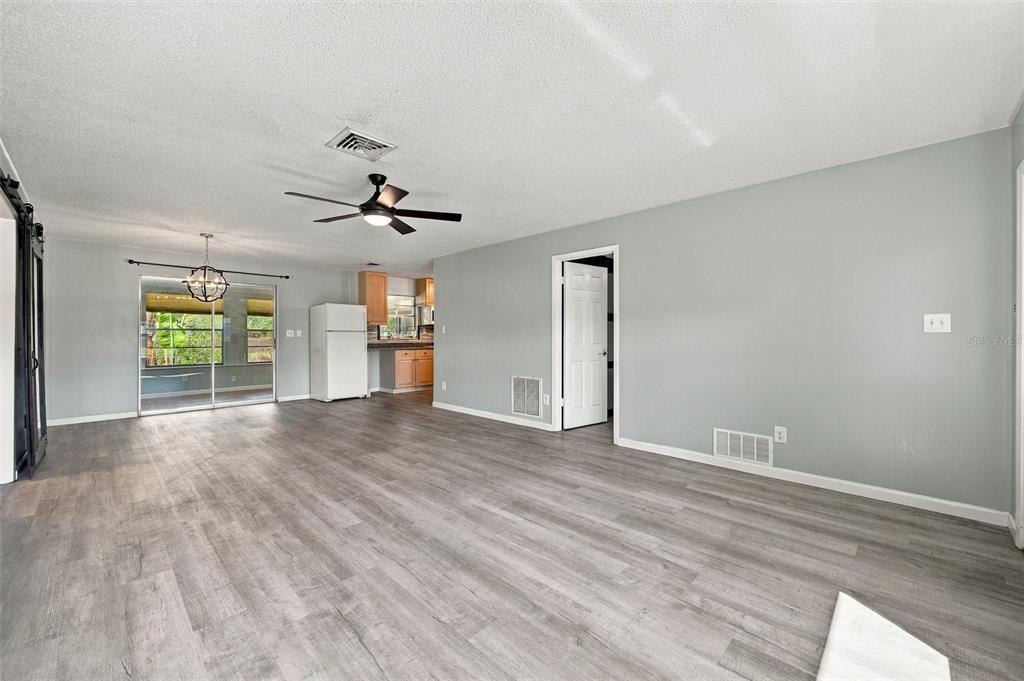 3036 SHAMROCK DRIVE, VENICE, FL — photo 4 of 30