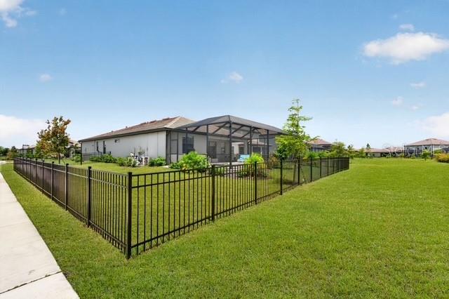 15104 OXFORD GREY DRIVE, BRADENTON, FL — photo 2 of 30