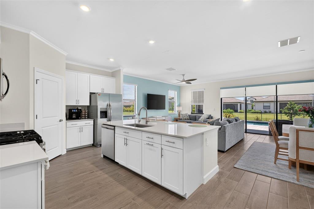 15104 OXFORD GREY DRIVE, BRADENTON, FL — photo 4 of 30
