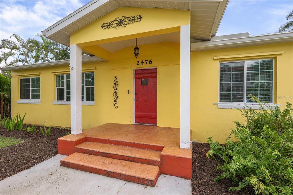 2476 EUCLID AVENUE, FORT MYERS, FL — photo 2 of 30