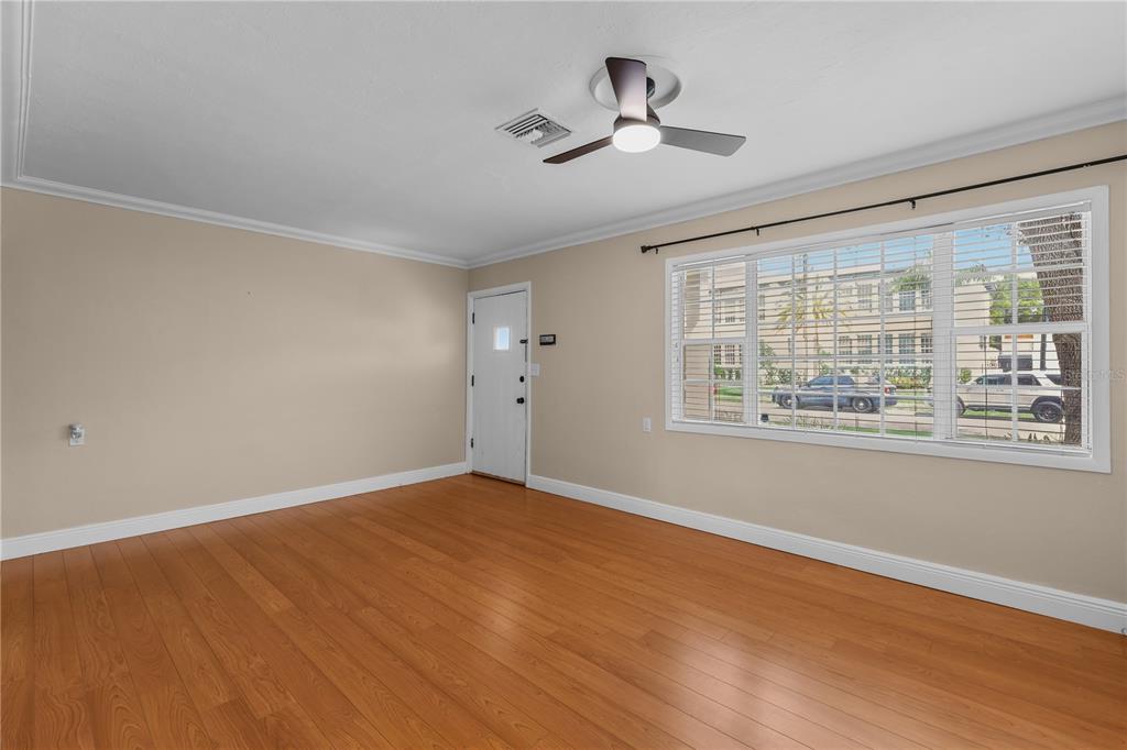 2476 EUCLID AVENUE, FORT MYERS, FL — photo 4 of 30