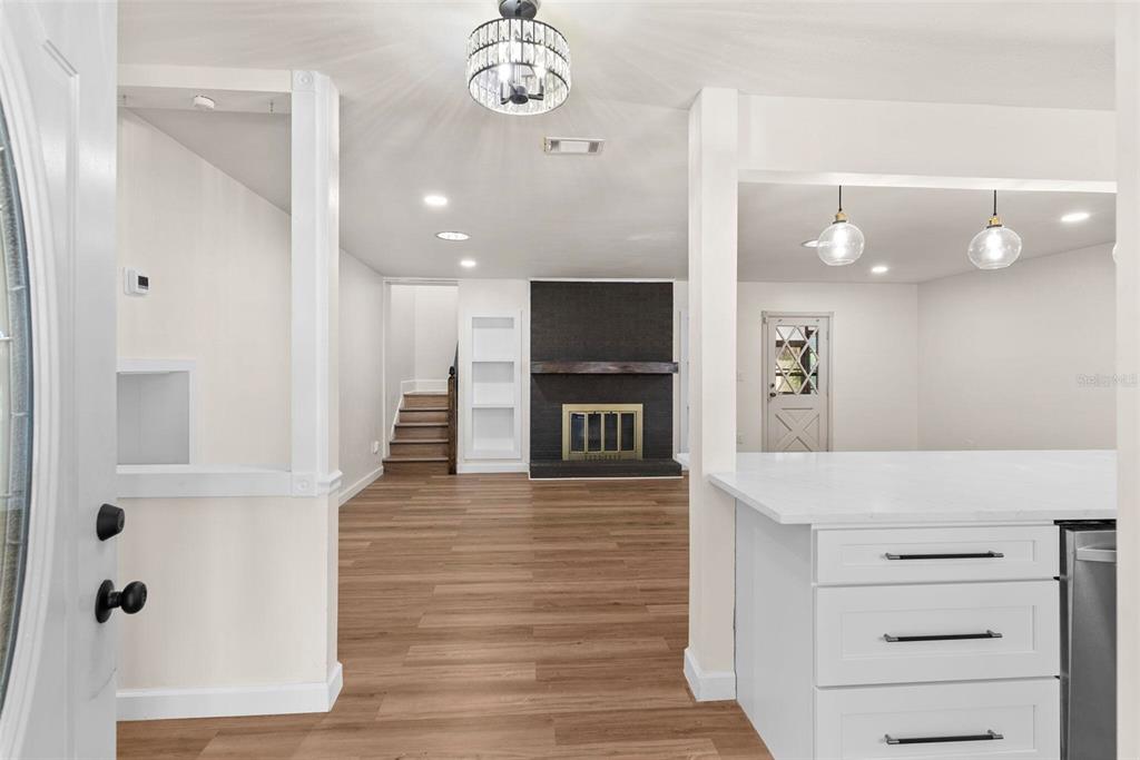 3203 S POLK AVENUE, LAKELAND, FL — photo 5 of 30