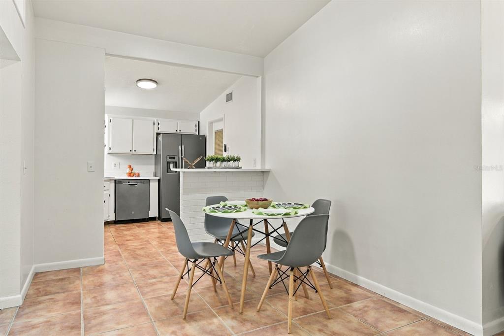 1390 SATSUMA STREET, CLEARWATER, FL — photo 5 of 29