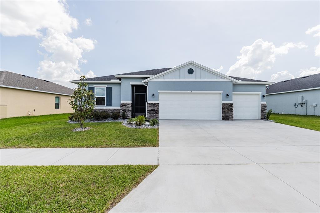 2716 BUTTERNUT COURT