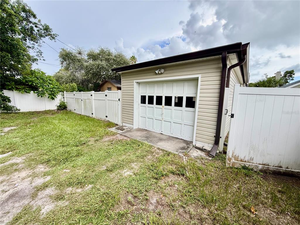 408 PRINCESS STREET, CLEARWATER, FL — photo 4 of 30