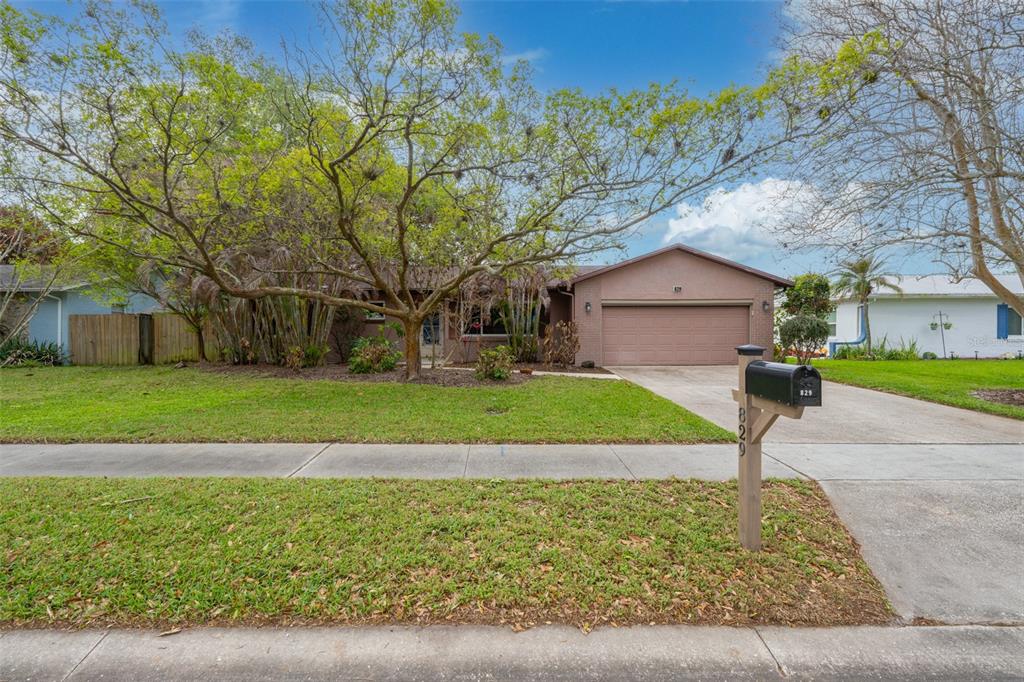 829 WESTPORT DRIVE